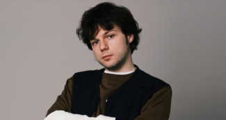 Copertina di Baltimora a FqMagazine: “Sono secchione nell’anima. Ecco perché dopo X Factor ho aspettato a fare uscire il disco”