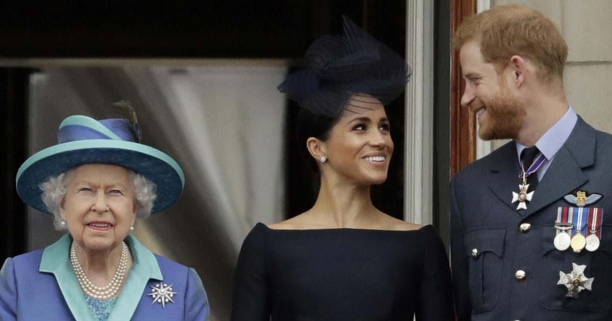 Il principe Harry e Meghan visitano in segreto la regina Elisabetta: “È un incontro “ramoscello d’ulivo” dopo aver snobbato il memoriale del duca di Edimburgo”