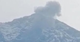 Copertina di Lecco, jet militare precipita sulle montagne: prima l’incendio e poi lo schianto. Morto un pilota, l’altro è grave