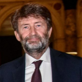 Copertina di Agriturismi, comuni turistici, siti fantasma: è il bando Borghi