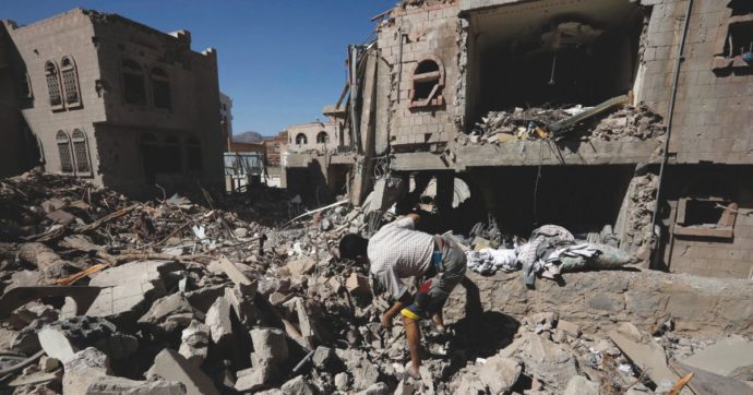 In Edicola sul Fatto Quotidiano del 16 Marzo: Yemen, stragi e fame. È la guerra dei buoni. Nessuno ne parla