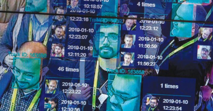 Kiev ricorre a un software vietato per riconoscere i nemici russi