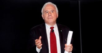 Marco Tarquinio: “I bimbi non vanno umiliati con un’arma tra le mani”