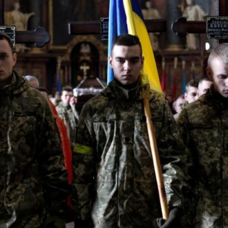 Copertina di Ucraina, tra i nazionalisti di Ternopil’: “Non vogliamo un’altra Urss”