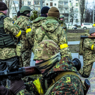 Copertina di La “grande guerra” all’italiana: il Fatto di domani 18 marzo