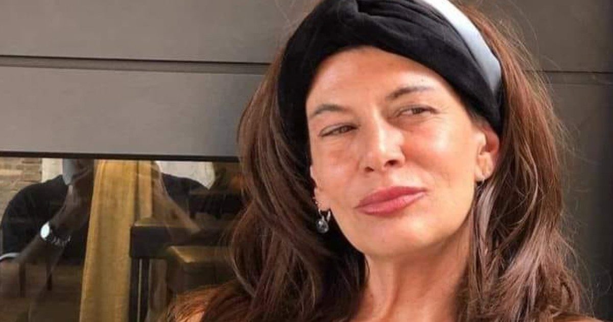 Claudia Bernardi, la ex modella trovata morta nella sua casa a Venezia: aveva 53 anni, la polizia indaga