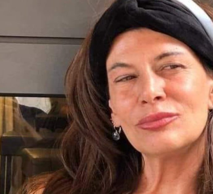 Claudia Bernardi, la ex modella trovata morta nella sua casa a Venezia: aveva 53 anni, la polizia indaga
