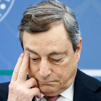 Copertina di Il sì dei deputati: ma non sanno che cosa votano