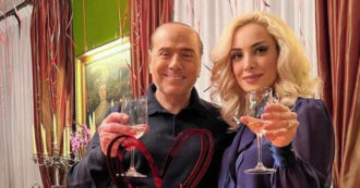 Copertina di Silvio Berlusconi, celebrato il “non matrimonio”. Dai figli (tranne Pier Silvio) a Dell’Utri: ecco chi c’era e il menù del banchetto