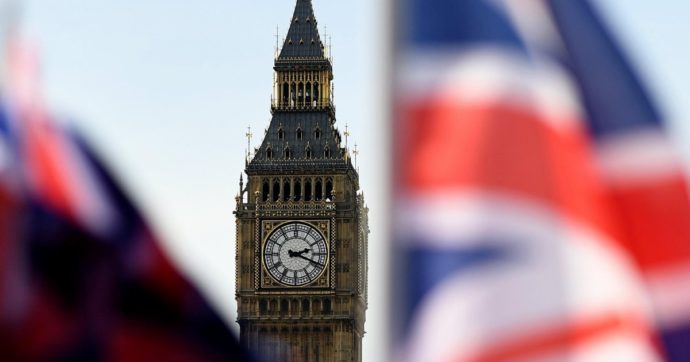 “15enne jihadista stava preparando attacco kamikaze”