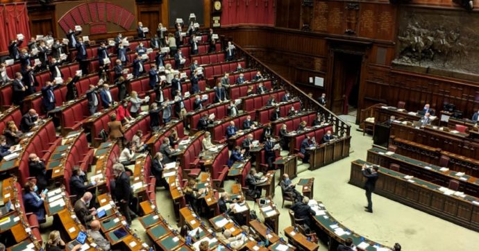 Armi, italiani contro l’invio. FdI e M5S: “Dateci la lista”