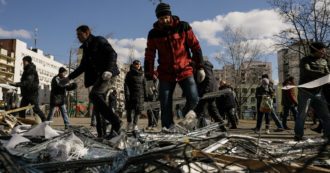 Copertina di Ucraina, tra saltimbanchi e ipocriti l’unico attore di classe è il popolo che resiste