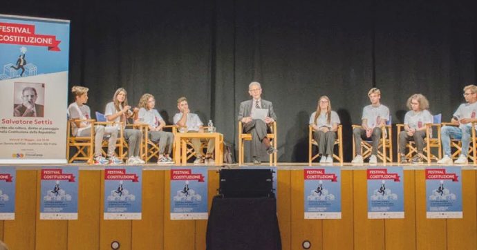 Copertina di Festival Costituzione, sindaco leghista toglie il patrocinio: “Non volevano B. presidente”