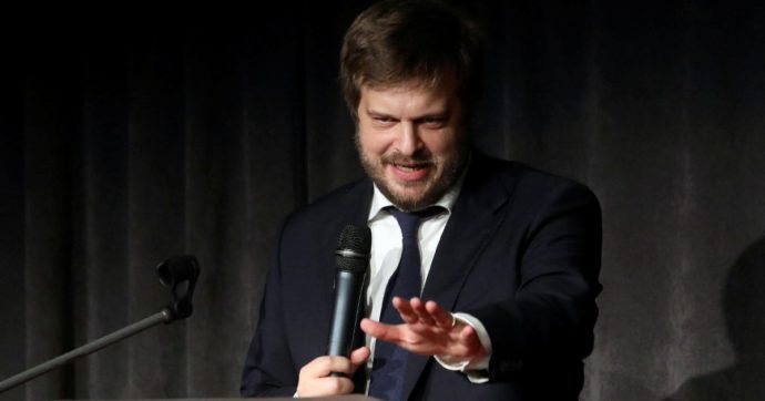 “È sbagliato aumentare le spese militari. E serve trasparenza sulle armi”