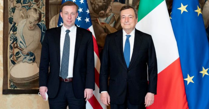 Escluso dai tavoli, Draghi si deve accontentare del consigliere Usa
