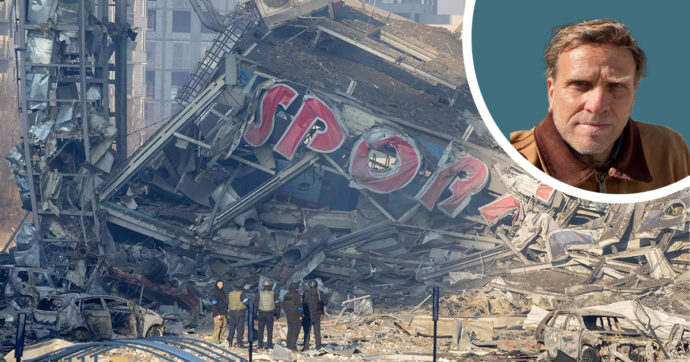 Copertina di 1 – Kiev, bombe sul centro commerciale