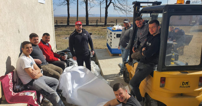 Guerra Russia-Ucraina, gli ex detenuti rumeni ora accolgono i profughi al confine: il progetto dell’associazione “Fight for freedom”
