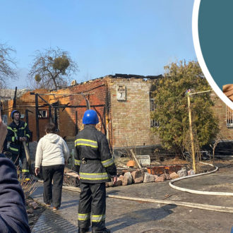 Copertina di 11 – Kharkiv, prove di normalità con le bombe in lontananza