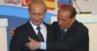 Copertina di Berlusconi non sa dire Putin: da quando è iniziata la guerra non ha mai pronunciato il nome del suo vecchio amico russo