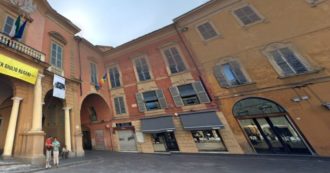 Copertina di “Appalti pilotati al comune di Reggio Emilia per 27 milioni di euro”: venti persone rinviate a giudizio. Anche un ex assessore