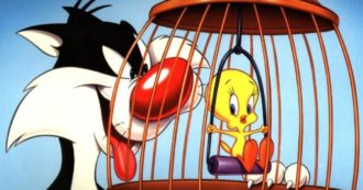 Copertina di Titti, il canarino dei cartoni animati compie 80 anni: tutte le iniziative per celebrare l’icona dei Looney Toones