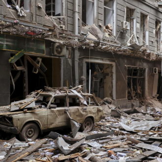 Copertina di Adesso il gas si paga in rubli: il Fatto di domani 24 marzo