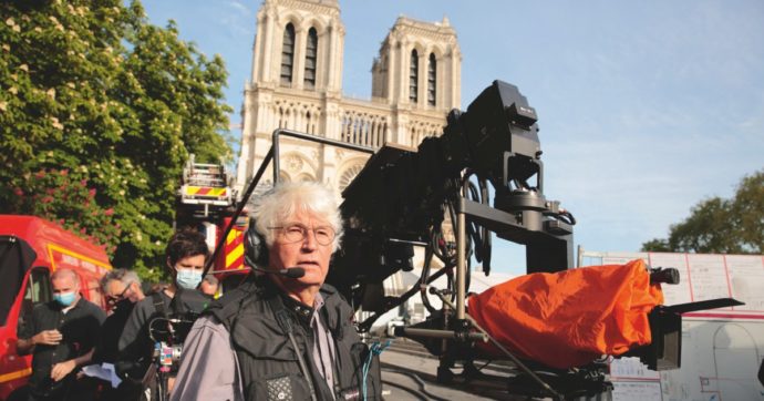 Copertina di “‘Notre-Dame in fiamme’: una tragedia da Hollywood”