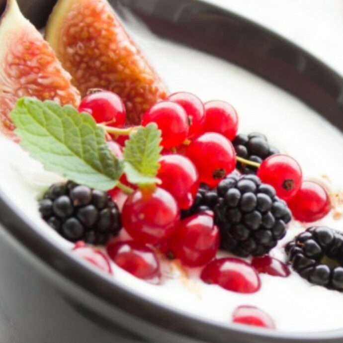 Qual è il miglior yogurt intero bianco naturale del supermercato? La classifica del Gambero Rosso