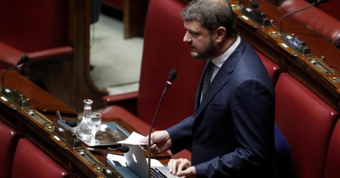 Armi alla Colombia, Migliore sentito dai pm: suo l’esposto alla base dell’indagine a Napoli