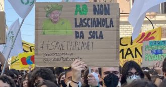 Copertina di Fridays for Future, la piazza: “Rivoluzioniamo gli stili di vita per salvare il Pianeta”