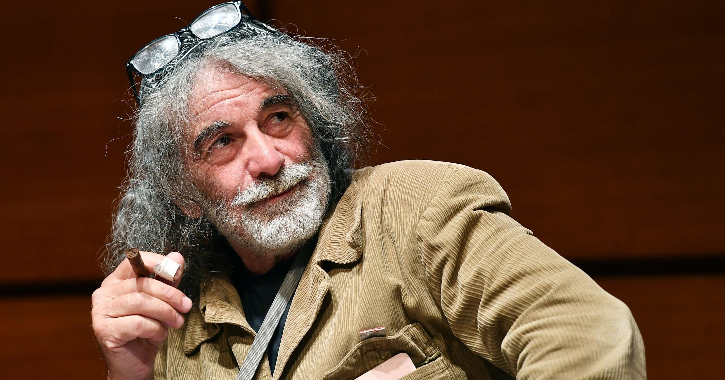 La Confessione di Mauro Corona Il Fatto Quotidiano La Confessione di Mauro Corona Il Fatto Quotidiano