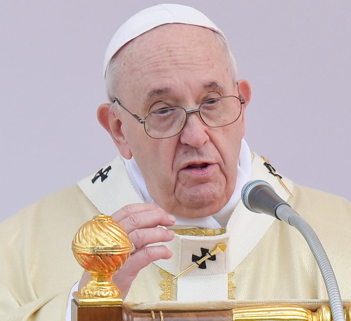 “Papa Francesco a Pasqua su Rai Uno per un viaggio inedito nel Vangelo, con Roberto Benigni”: l’annuncio di Fuortes