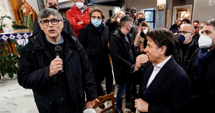 Minacce don Patriciello. Dossier in Parlamento