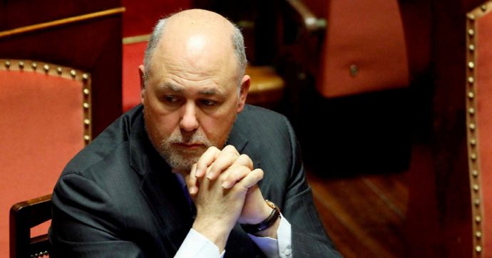 “Banca Intesa omise i controlli sui flussi anomali di Luigi Lusi”