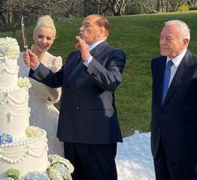 “Marta Fascina incinta di Berlusconi”. Il gossip dopo il ‘non matrimonio’ del 19 marzo. Ambienti vicini all’ex premier: “Fake news”