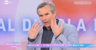 Copertina di Buongiorno Benessere, si parla di afonia e Valerio Rossi Albertini inizia a bisbigliare. Poi canta a squarciagola “‘O sole mio” con tanto di acuto finale