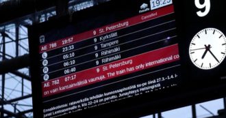 Copertina di Guerra in Ucraina, arrivato a Helsinki l’ultimo treno dalla Russia all’Europa: le immagini