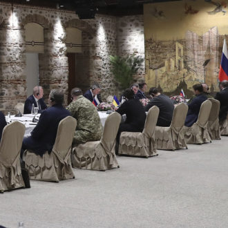 Copertina di 47 – Istanbul, sul tavolo Donbass e neutralità