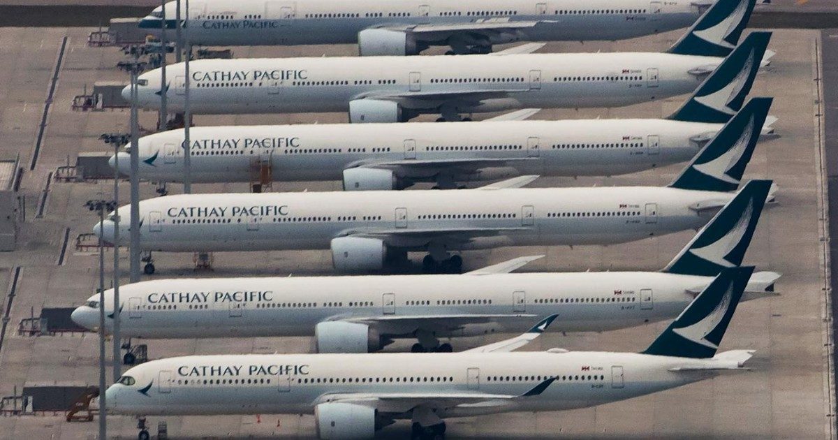 New York – Hong Kong senza scali: 18 ore di volo e 17mila chilometri non stop, il viaggio da record per evitare la Russia