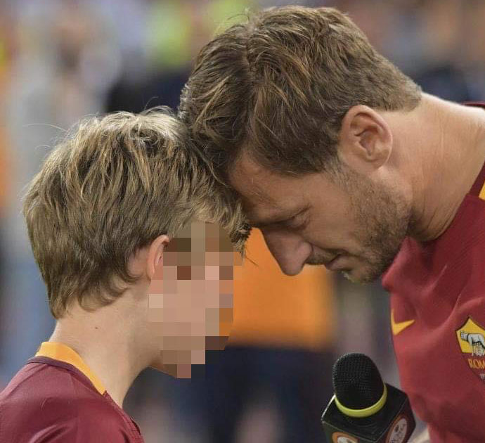 Francesco Totti, il figlio Cristian fa goal con l’Under 17 della Roma e i tifosi impazziscono