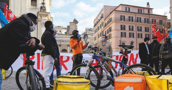 Copertina di Rider, dopo la maxi-inchiesta e le multe le aziende hanno smesso di fare contratti