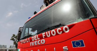 Copertina di Auto finisce in un canale a Chioggia, un morto. Pompiere si tuffa e salva uno dei due passeggeri