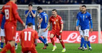 Copertina di Nel mondo dorato del calcio i dinosauri sono sopravvissuti