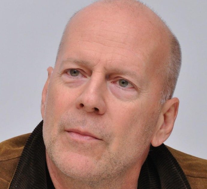 “Bruce Willis non merita il Razzie Award. Dopo la notizia della sua malattia non è più appropriato dargli questo premio”