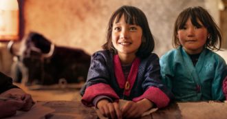 Copertina di “Volemose bene” in salsa buddista: Bhutan da Oscar