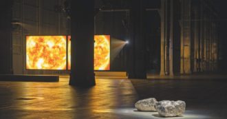 Copertina di Il visionario “Sir” McQueen: dai film ai video, ora esposti all’Hangar Bicocca