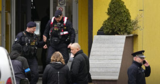 Copertina di “Studente attacca l’insegnante con un machete uccidendolo: aveva fallito un esame”: le parole del ministro dell’Istruzione della Repubblica Ceca