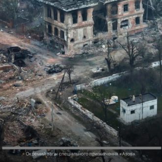Copertina di 52 – 7 corridoi umanitari attivi, gli Usa promettono missili e droni