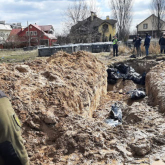 Copertina di Gli interessi nazionali più forti dell’orrore: il Fatto di domani 5 aprile