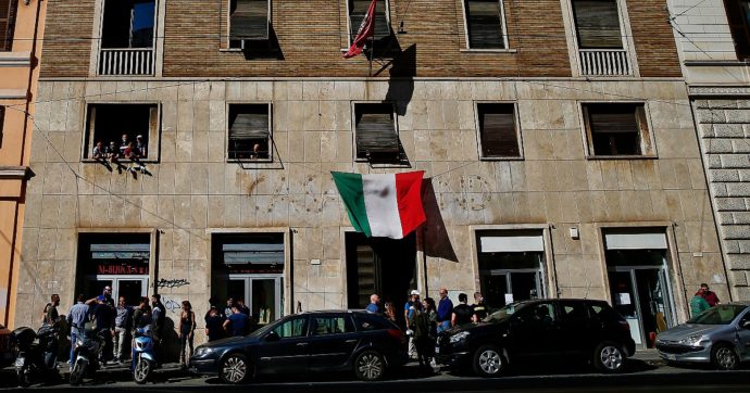 Roma, 29 edifici occupati prossimi allo sgombero: nell’elenco del prefetto anche Casapound e Spin Time